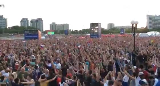 بالفيديو.. الجماهير الروسية تحتفل بالتأهل لربع النهائي بكازان