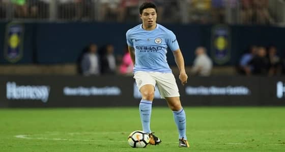 الأهلي والهلال يتنازعان على ضم " سمير نصري "