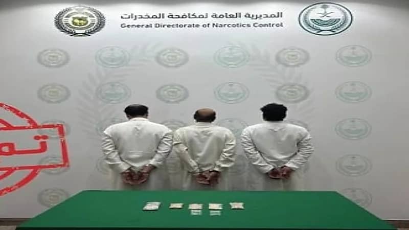 القبض على 3 وافدين نازحين لترويجهم الإمفيتامين المخدر بالقصيم