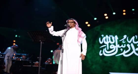 بالصور.. تفاعل غير مسبوق من جماهير الرياض مع حفل رابح صقر وعبادي الجوهر