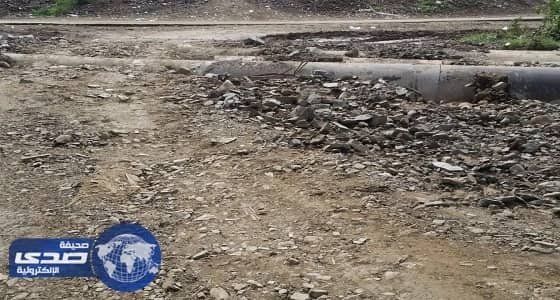 قرية مجايرة بمحافظة هروب بجازان محاصرة بالسيول