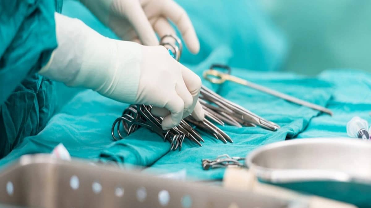 مواطن ينقذ حياة ابن شقيقه بجزء من كبده