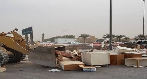 بالصور.. أمانة الرياض تنفذ حملة على حراج بن قاسم القديم