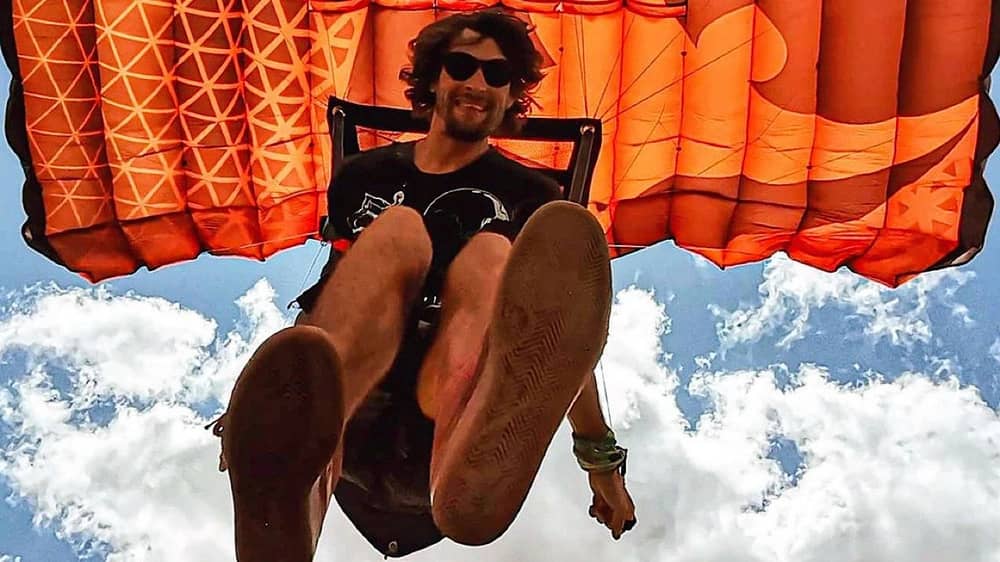 مصرع بطل بدلات الأجنحة جان جاك واليس خلال تجربة جناح جديد