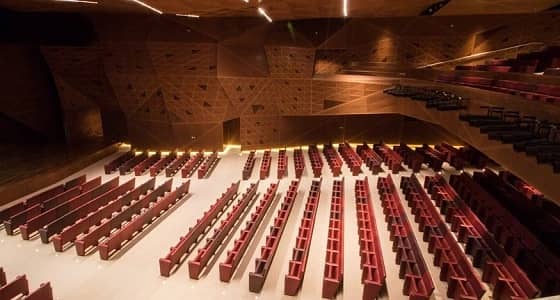 حقيقة الصور المتداولة عن صالة السينما الأولى بالمملكة