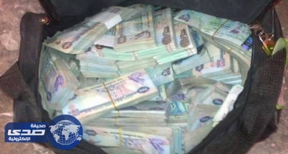 خليجية تختلس 20 مليون لتنفقها على عشيقها