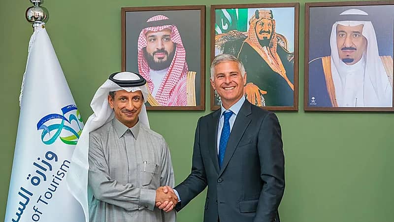 وزير السياحة: هيلتون سترفع عدد فنادقها في المملكة إلى 75