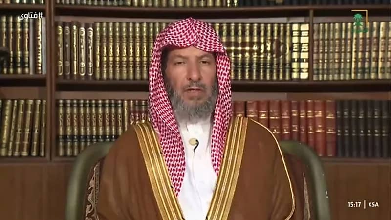 بالفيديو.. هل يجوز التيمم من الجنابة بدلًا من الغسل بالماء؟ "الشثري" يجيب