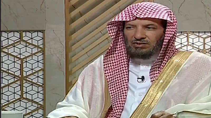 بالفيديو.. " الشثري" يوضح حكم تركيب الرموش الاصطناعية المؤقتة
