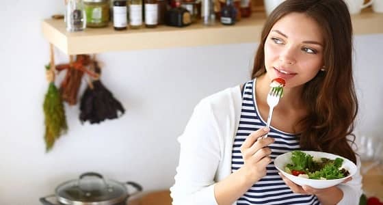 بدون رياضة.. 8 أطعمة تساعد على تكبير حجم الثدي