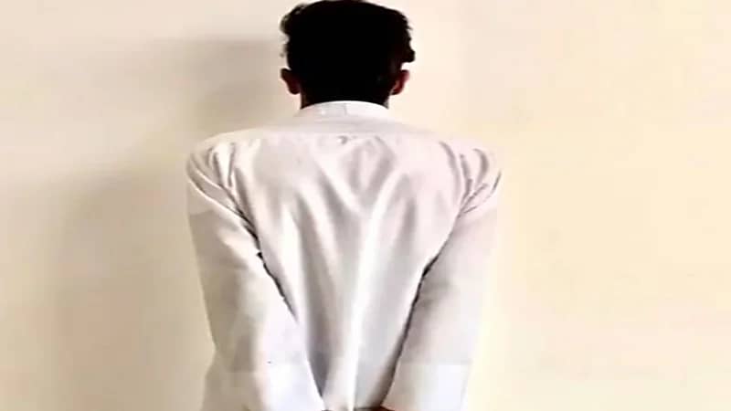 شاهد.. ضبط مواطن ظهر في فيديو يتباهى بحيازة مواد مخدرة ومبالغ مالية بالرياض 