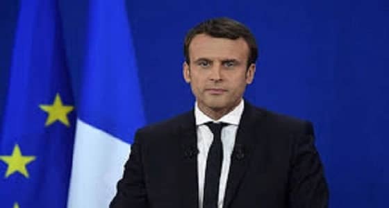 الرئيس الفرنسي يطالب روحاني بضبط النفس واحترام الحريات