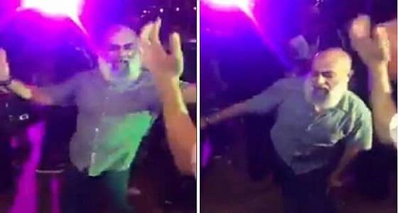 بالفيديو: مسن ملتحي يرقص في حفل زفاف .. ويثير جدل المغردين