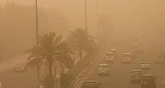 رياح نشطة وأتربة مثارة على المدينة المنورة ونجران