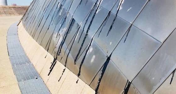 بالفيديو.. مباني تذوب من شدة الحر في اسكتلندا