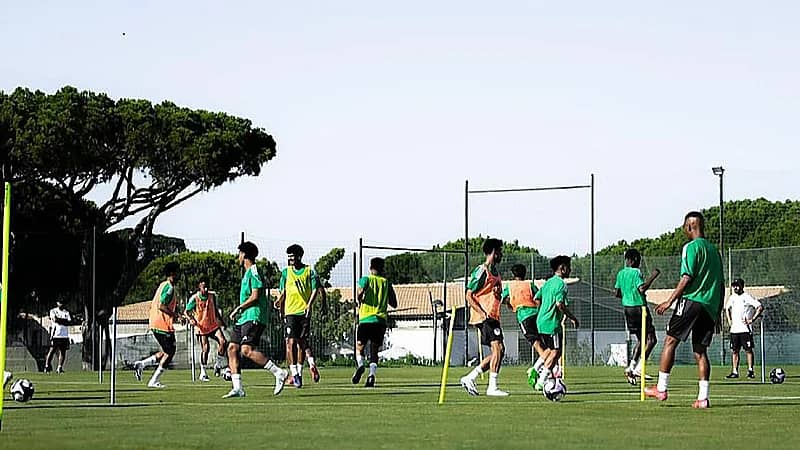 انضمام ثلاثي الاتفاق لمعسكر الفريق بالبرتغال