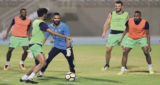 الأهلي يواصل تحضيراته على الملعب الرديف لمواجهة الفيحاء