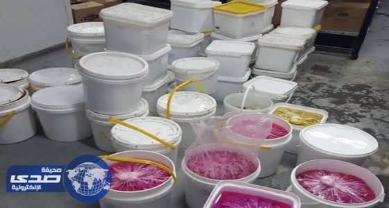 التجارة تضبط منتجات غذائية فاسدة في الدمام