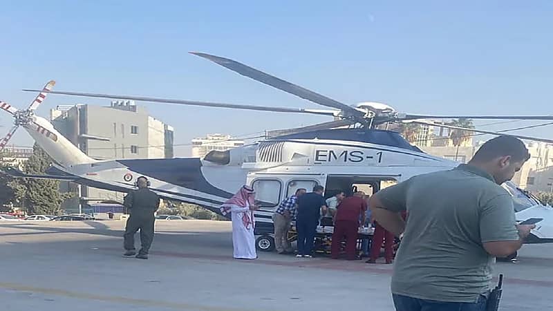 بالصور.. إخلاء طبي لمواطن تعرض لحادث مروري في الأردن