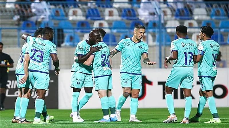 "الفيفا" يعاقب الأهلي ويمنعه من التسجيل لفترتين