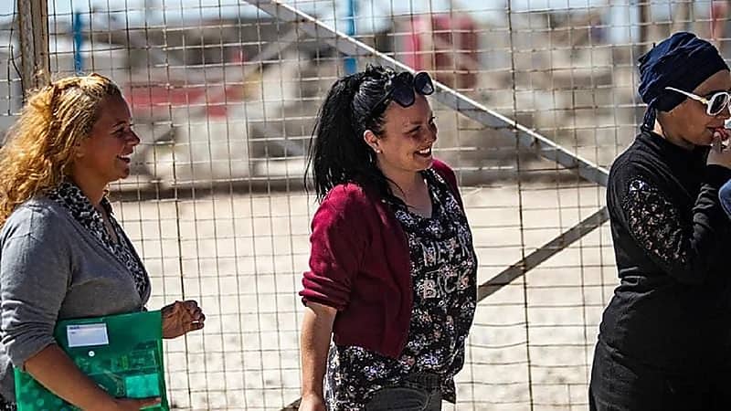 شاهد.. نساء داعش تستبدلن النقاب بالملابس العصرية