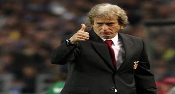 الكبار يتنافسون على الفوز بمدرب الهلال المُقال وترجيح لقيادته برشلونة