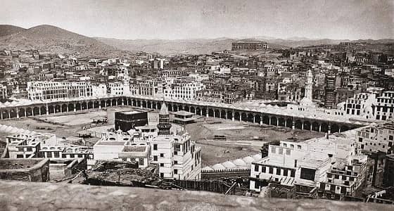 في مزاد غربي.. بيع أول صورة للمسجد الحرام بمقابل خيالي