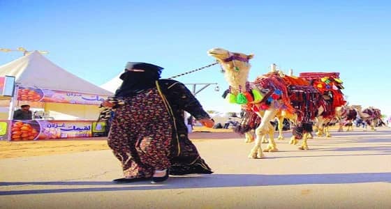 امرأة في مهرجان " بريدة 39 " تعيد أمجاد سيدات الشمال
