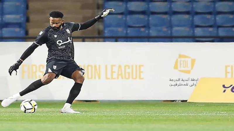 إدارة الحزم تجدّد عقد الحارس إبراهيم زايد