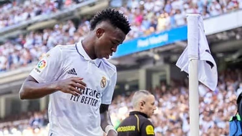 فينيسيوس يتعرض لانتقادات حادة بسبب طريقة احتفاله