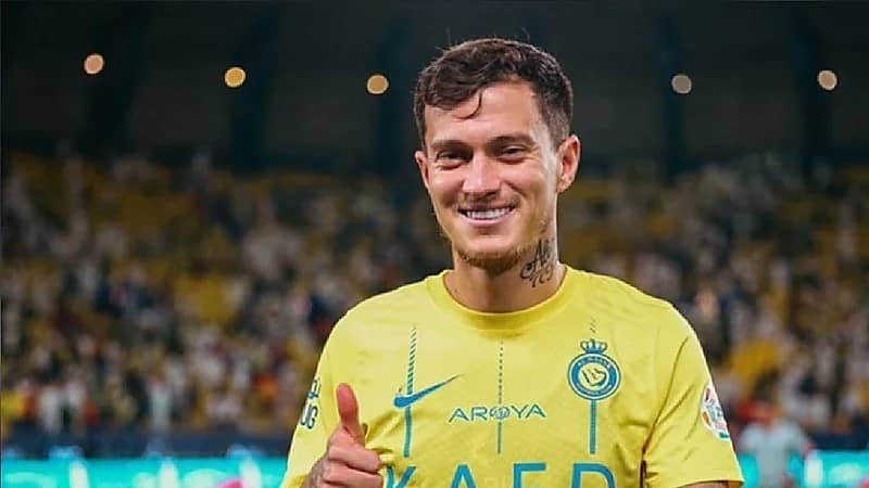 القادسية يقترب من ضم أوتافيو