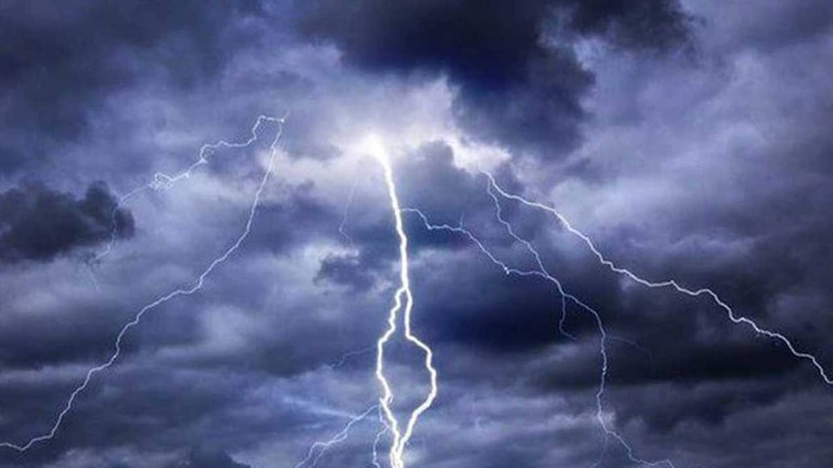 استمرار الأمطار الرعدية على القصيم