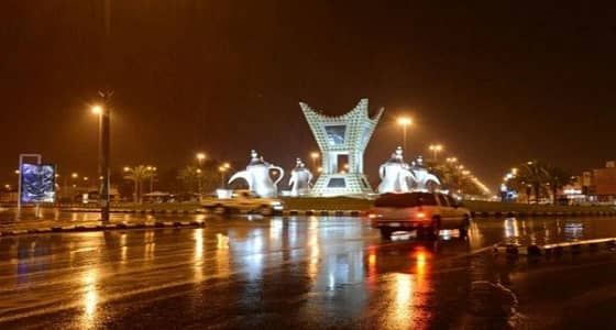 أمطار رعدية مصحوبة برياح تعيق الرؤية على القصيم