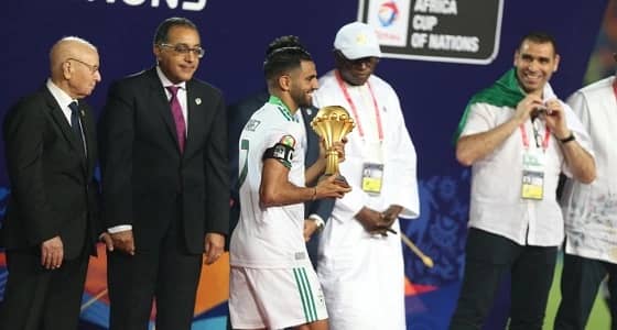 أخيرًا محرز يوضح سبب تجاهله مصافحة رئيس وزراء مصر