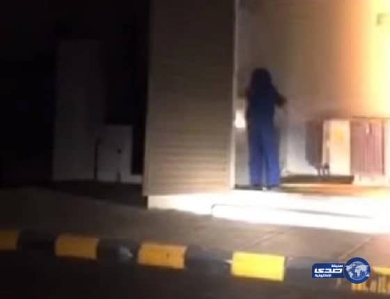 بالفيديو.. لحظة نجاة موظف بـ "شركة الكهرباء" من صعق مميت