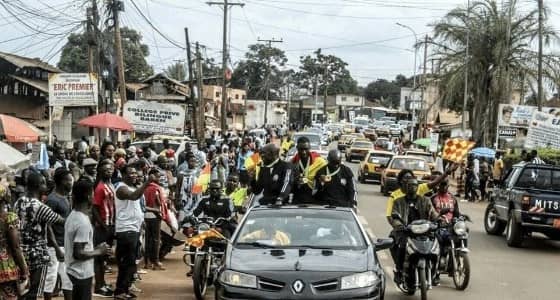 احتفاء كبير بحكام نهائي الأمم الأفريقية بالكاميرون