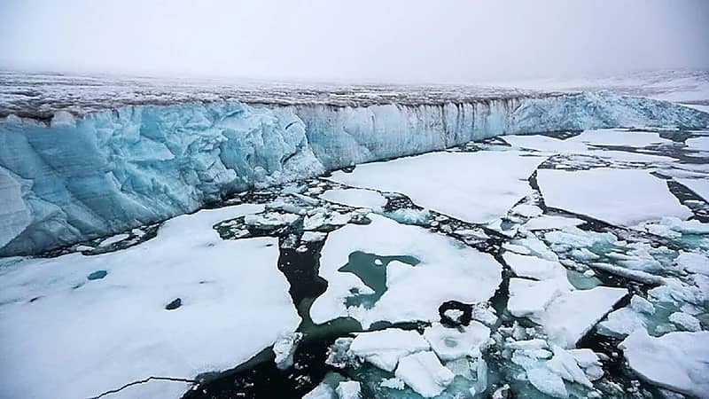 اختفاء شبه جزيرة من الخريطة