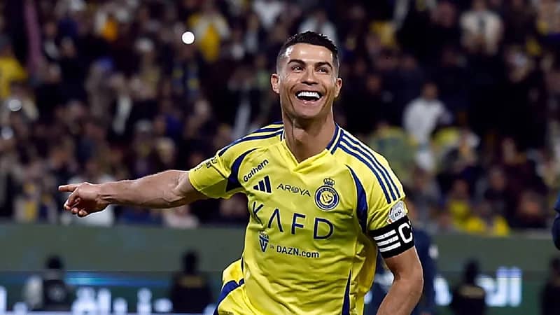 النصر يُقدم مشروعًا ضخمًا لإقناع رونالدو بالبقاء