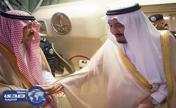 بالصور.. خادم الحرمين الشريفين يصل جدة قادماً من الرياض