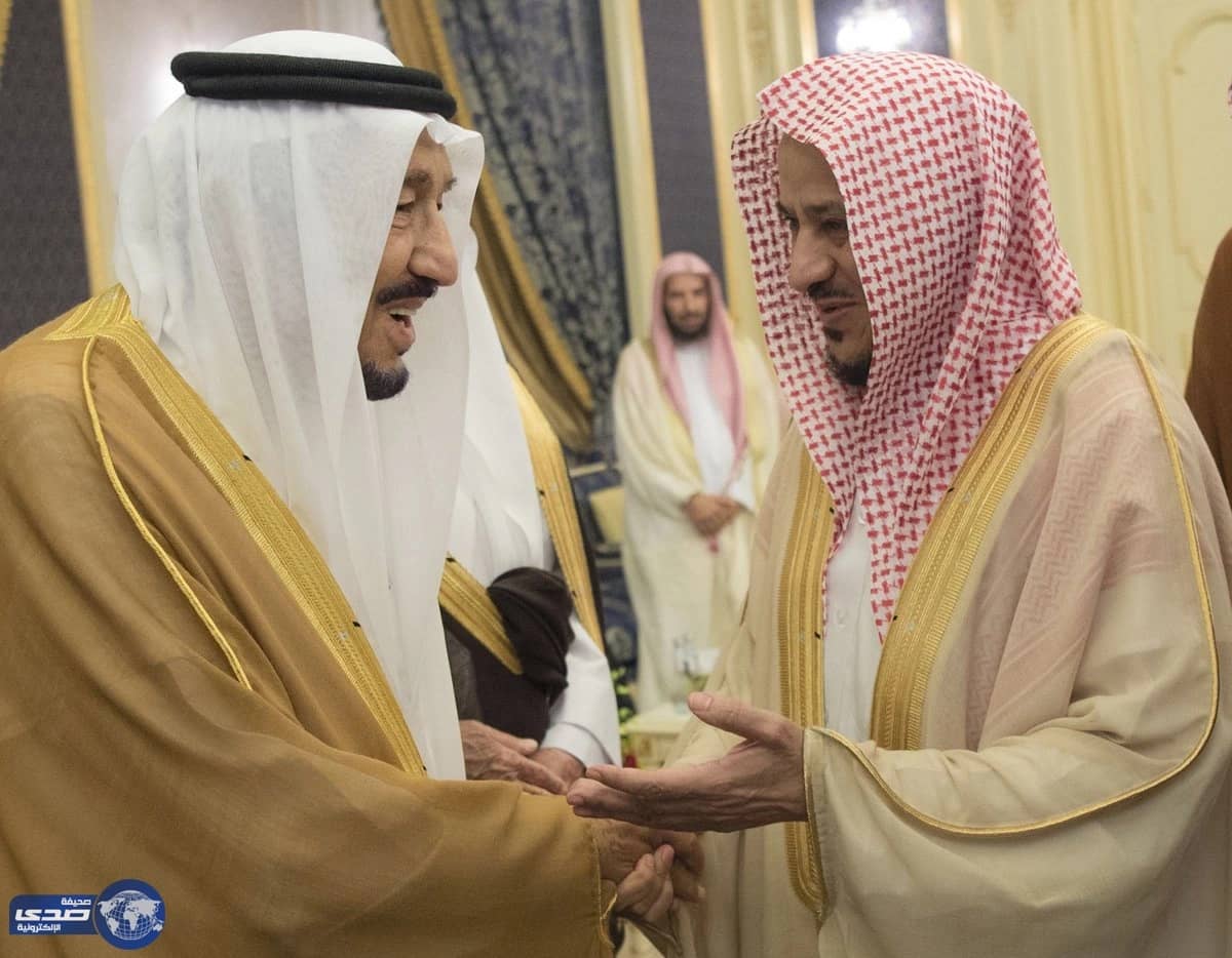 بالصور.. خادم الحرمين يستقبل أصحاب السمو الأمراء وأصحاب الفضيلة العلماء