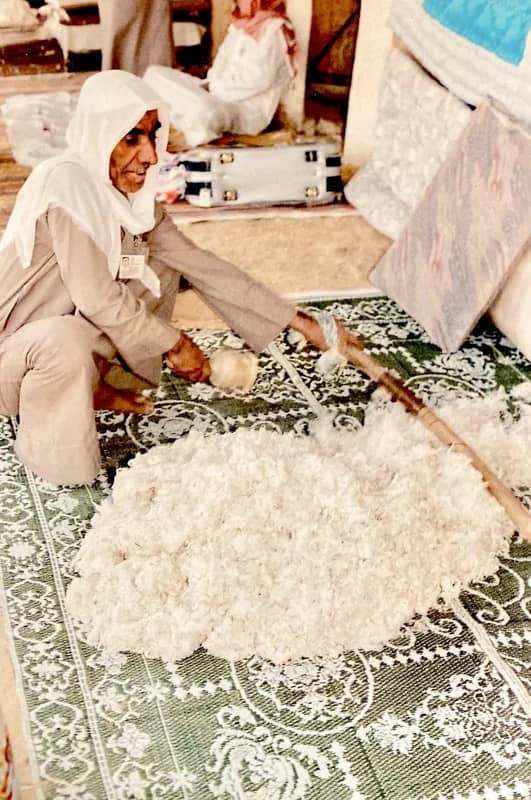 صورة من الزمن الجميل لمهنة شعبية قديمة