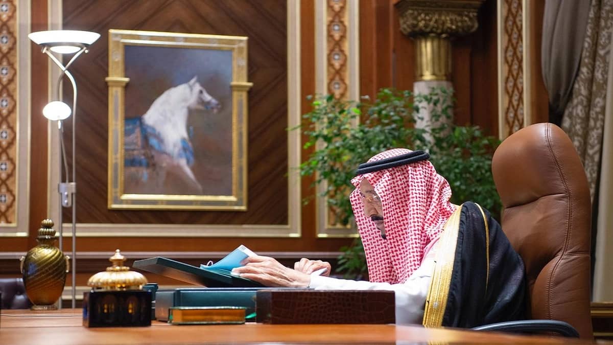 مجلس الوزراء يوافق على تعديل شروط شغل درجة قاضي (ب)