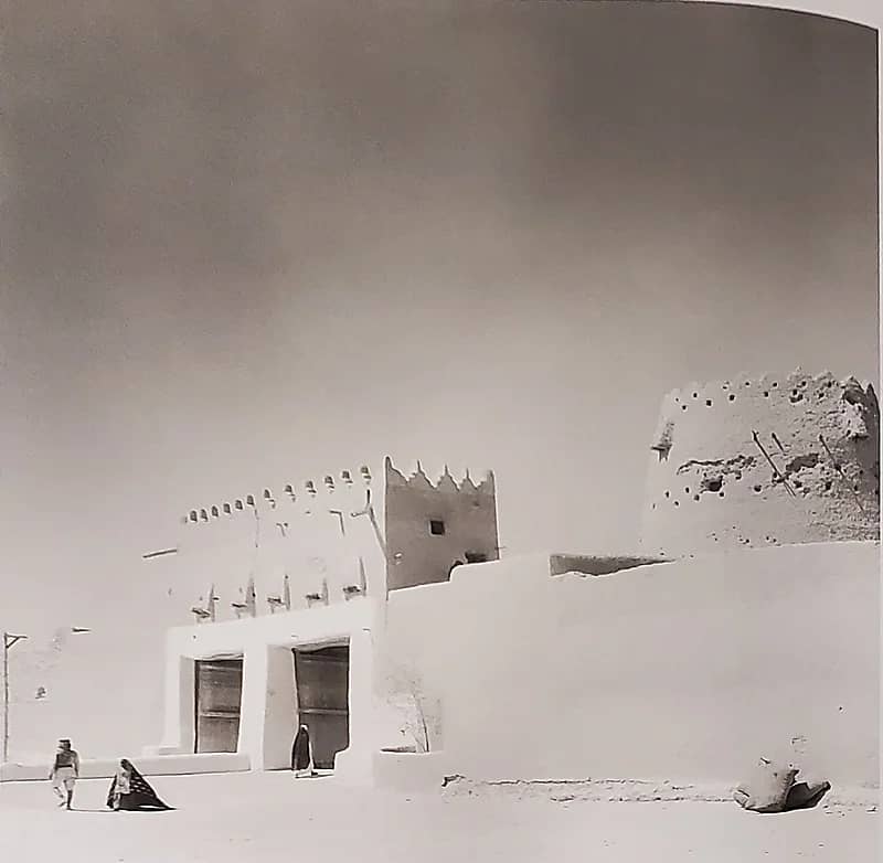 صورة مميزة لبوابة الثميري قبل 77 عام