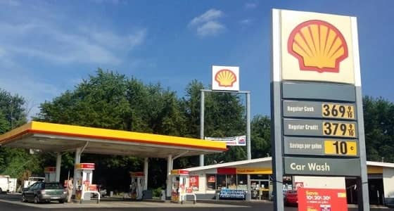 وسط أسوأ أزمة اقتصادية يمر بها لبنان..محطات الوقود تبدأ إضرابًا مفتوحًا