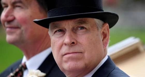 امرأة تتهم الأمير آندرو بإجبارها على ممارسة الجنس معه