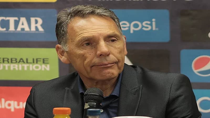 النصر يوقع رسميًا مع "روسو"