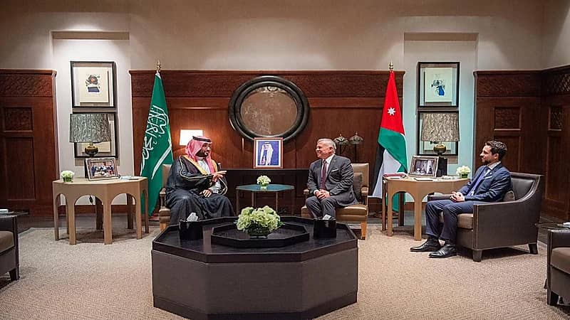 بالفيديو والصور.. ولي العهد وملك الأردن يعقدان لقاءً ثنائياً وجلسة مباحثات موسعة