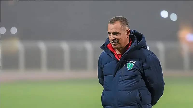 الأهلي يتحرك للتفاوض مع مدرب تونسي