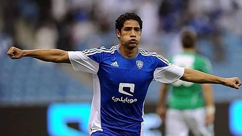 لاعب الهلال السابق: الفرصة متساوية بين الهلال والزمالك