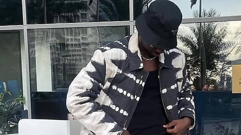 حسان تمبكتي بإطلالة أنيقة في أحدث ظهور له .. صورة